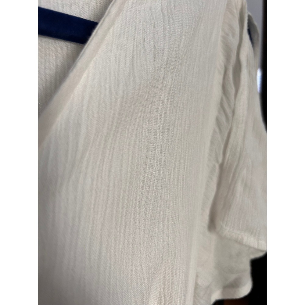 Lulus White Textured Rayon Wrap Mini Dress Flutter Sleeve Size M NEW - Picture 3 of 5